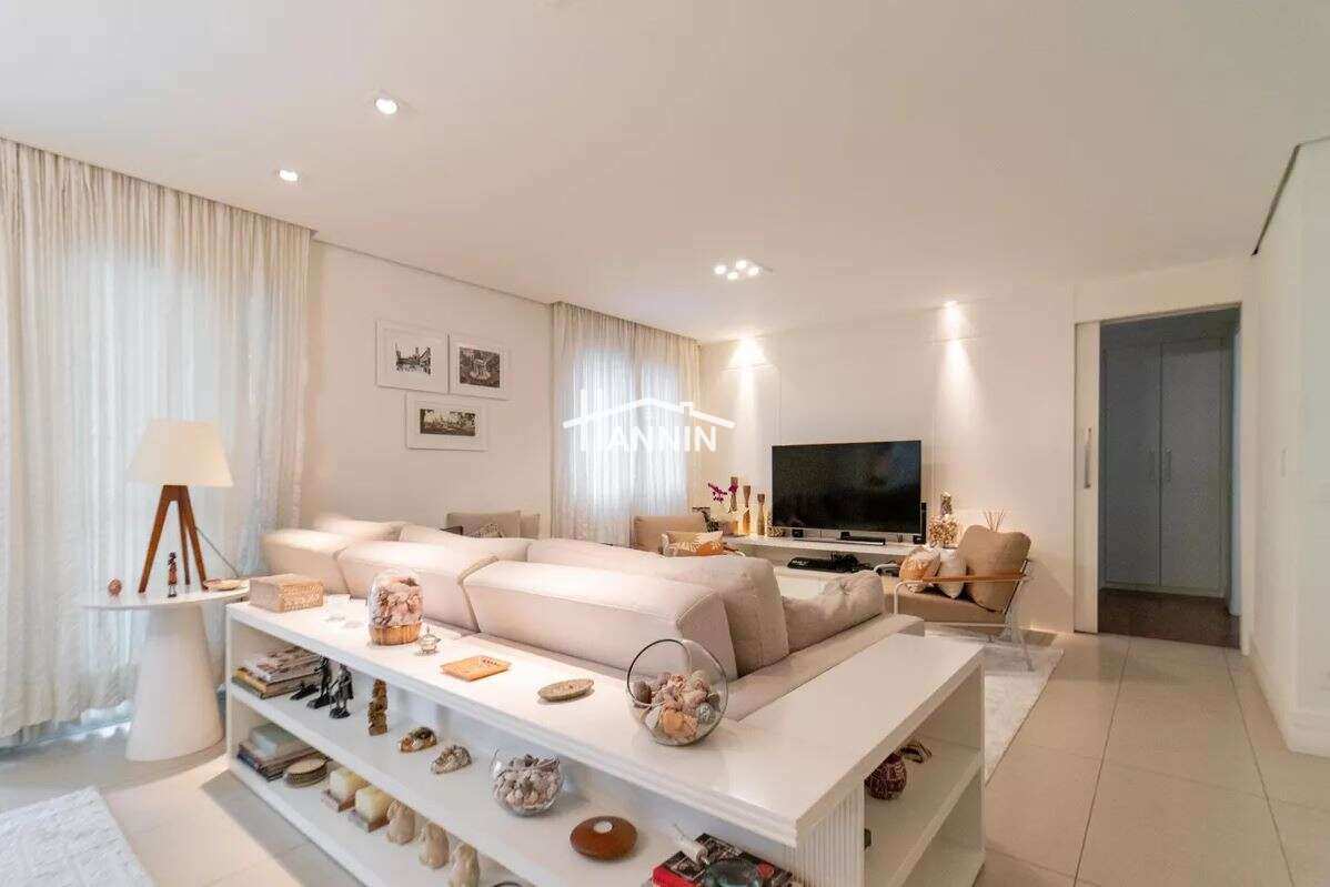 Apartamento à venda, Barra Funda, com 2 quartos, 132m²